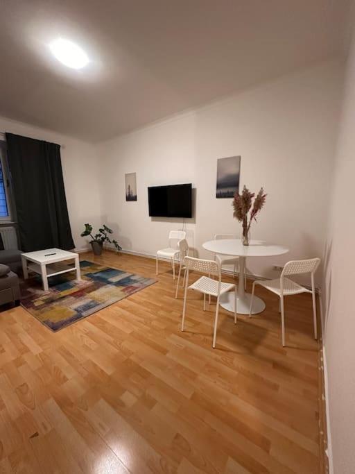 Apartment Mit Balkon Im Stadtzentrum Hannover Bagian luar foto
